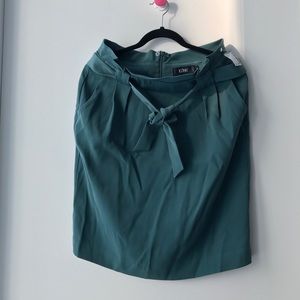 Simons Ribbon Tie in front Skirt